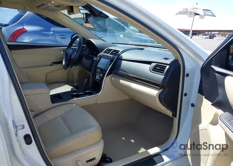 2015 Toyota Camry Xle V6 z USA, uszkodzony, nr VIN 4T1BK1FK8FU553977